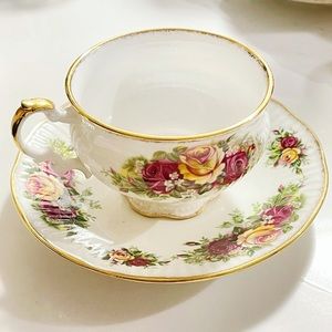 ✨Vintage Elizabethan Bone China England teacup & saucer